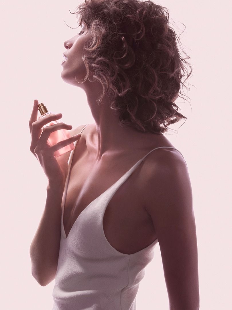 質感香民必收藏！2025年末奢華香水新品盤點，DG BEAUTY天鵝絨新香、BURBERRY繆思女神，12款真的太澎湃！-14