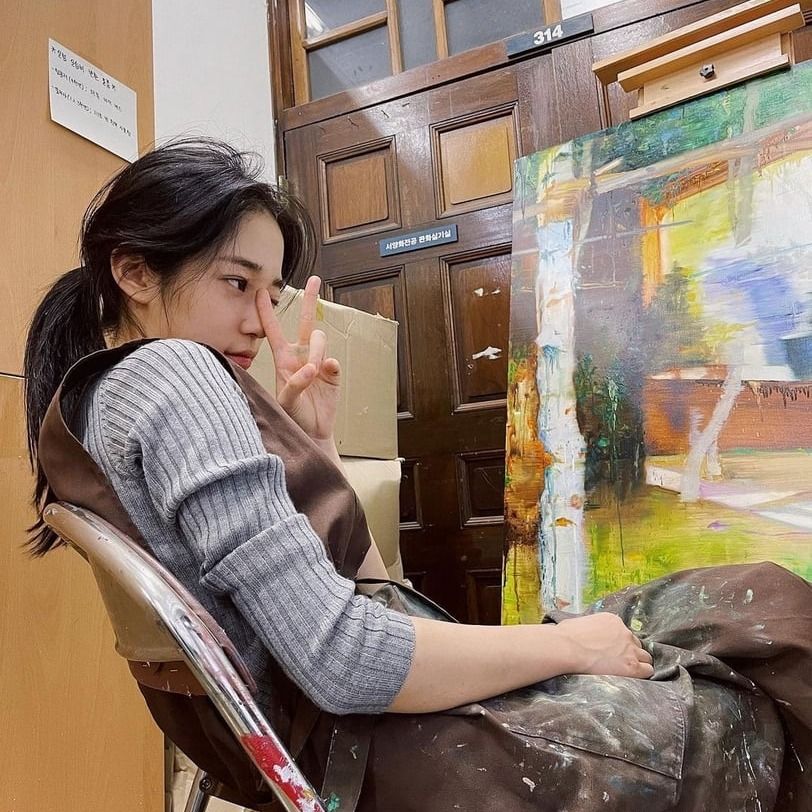 會演又會畫!盤點7位被演員身分耽誤的畫家韓女星,韓韶禧、盧允瑞、高允貞隱藏版小畫家、「國民初戀」秀智展現高水準實力!-4