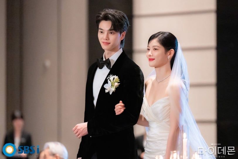 2024年度七大韓劇婚紗造型回顧！《現在撥打的電話》、《淚之女王》全網跪求原地登記！-5