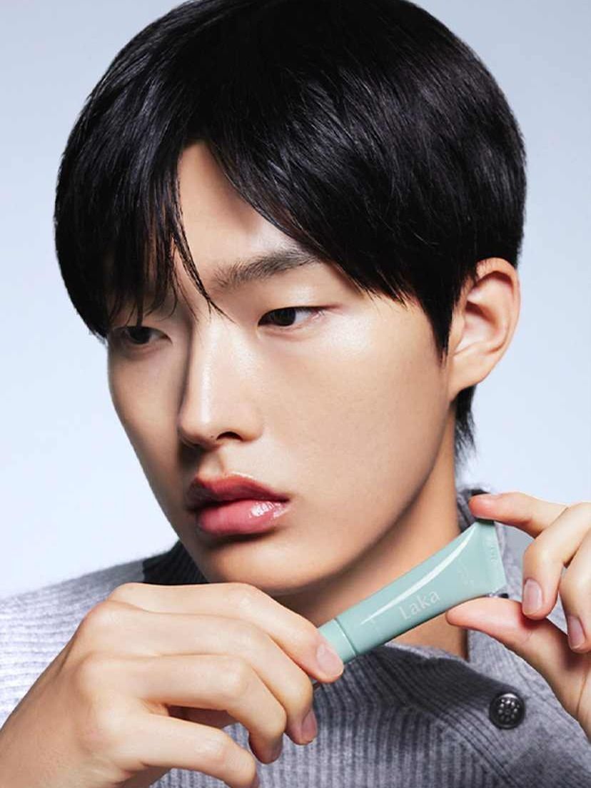 秋冬護唇新趨勢！Laka革命性「可撕式唇膜」把面膜概念融入唇部保養，妝前一敷、二撕死皮乾紋都不見、唇況秒變平滑細緻！-11