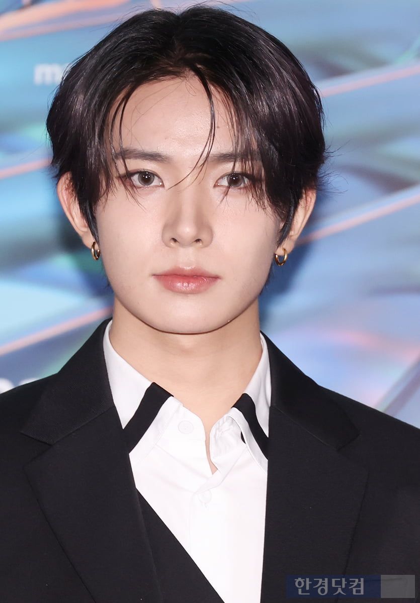 韓網票選6位最喜愛的「小鹿相」男偶像！杋圭、成燦眼神水汪汪，Joshua一眼讓人心動！-7
