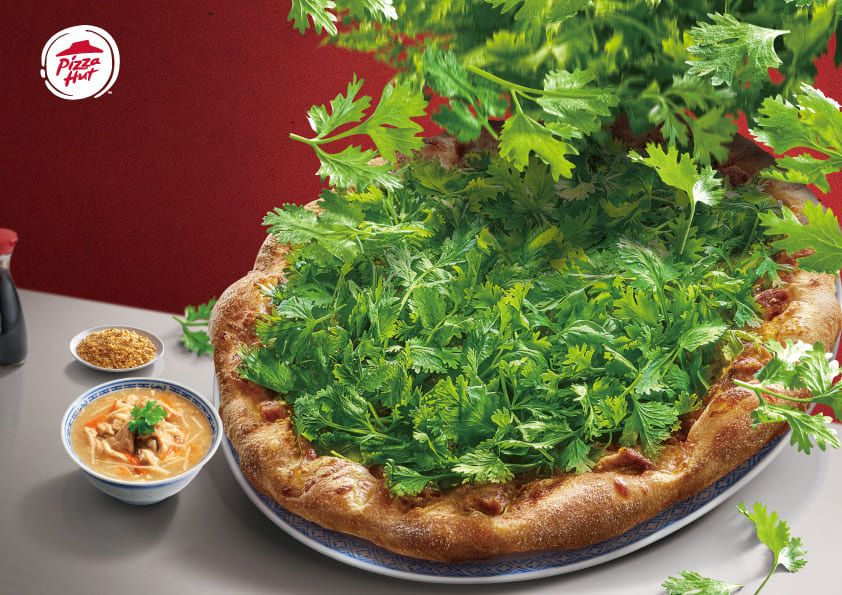 香菜控快衝！必勝客「香菜肉羹比薩」限時兩週登場！滿滿香菜+蒜味肉羹根本想把義大利人氣昏！-2