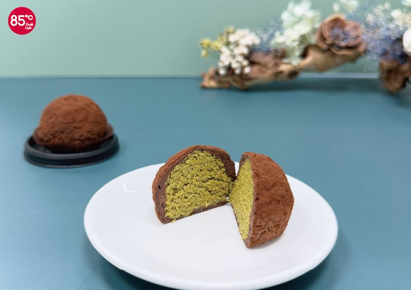 2026杜拜巧克力甜點新品懶人包！COMEME「杜拜巧克力蛋塔」、拉亞「開心果巧克力貝果」全都想吃！-4
