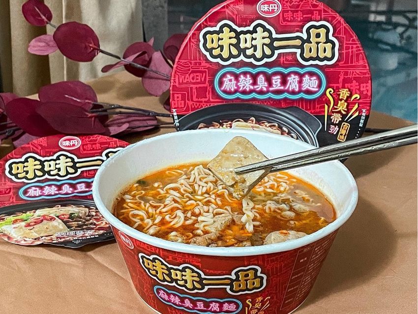 2025必買5大話題泡麵推薦！漢寶海鮮杯麵一吃就愛上、「這款」香蒜和牛拌麵脆友都推爆！-5