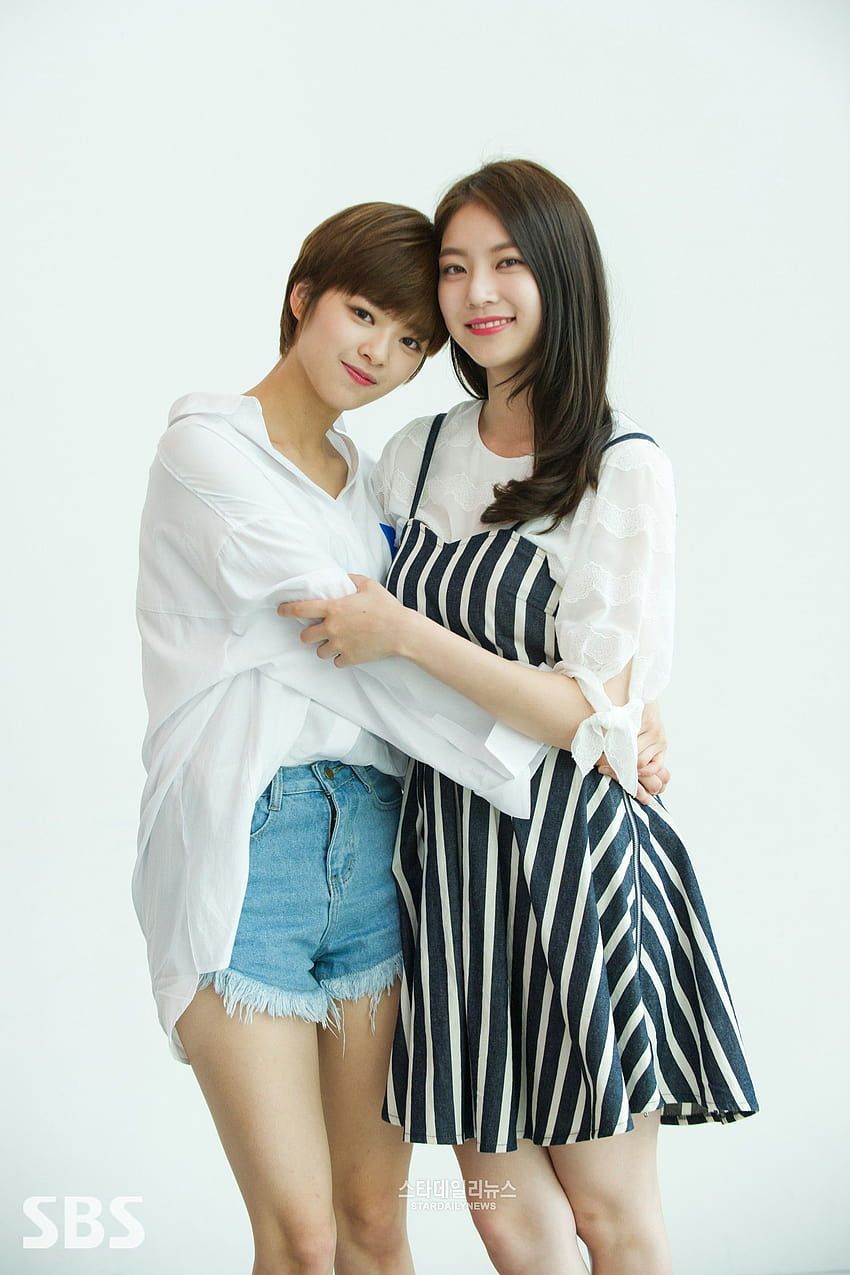 網熱議7組高人氣韓星兄弟姊妹組合！Jisoo親姊綜藝初登場，車銀優弟弟顏值完全不輸哥！-11