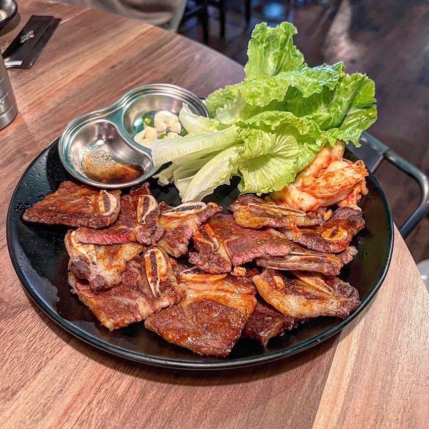 2025台北必吃4間韓式料理推薦！古亭「金家飯捲」網友都狂推、這間銅盤烤肉吃到飽不用500元！-17