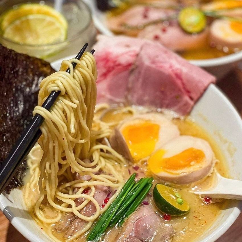 2026台北必吃5間拉麵推薦！一幻拉麵蝦味超濃日妞也愛吃、這間「柑橘蛤蜊鴨白湯拉麵」吃過就回不去！-14
