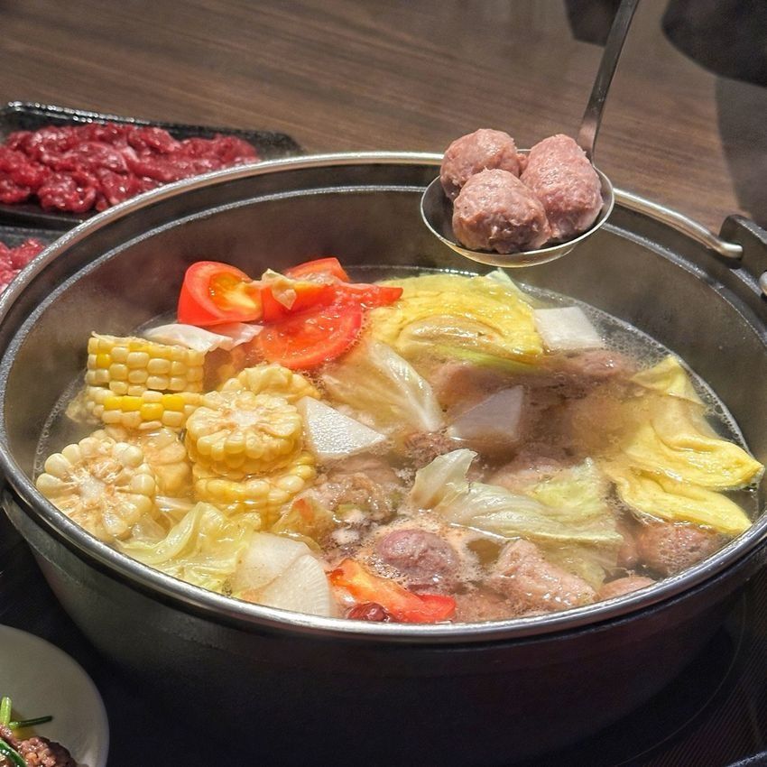 2025台北4家超人氣火鍋推薦！超鮮甜台南溫體牛火鍋一吃就上癮、「這間」泰式火鍋吃到飽網友都狂推！-2