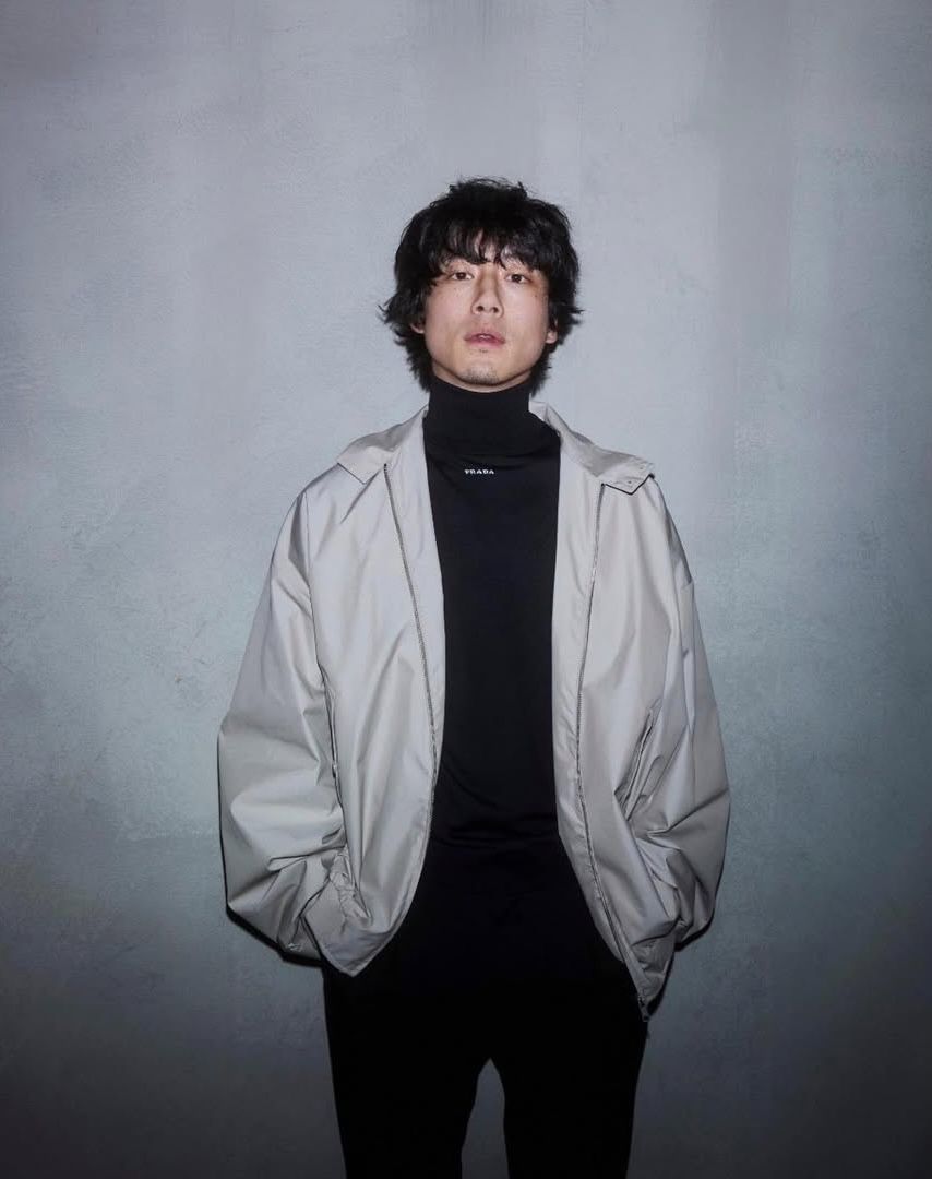 認識「鹽系男神」坂口健太郎！韓國UNIQLO、PRADA只愛他、私下個性超天然呆？！-11