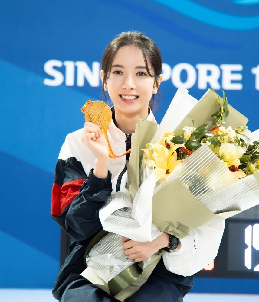 韓網熱議超像奧運選手的韓星！JISOO、金所泫被封最美射擊女神，朴寶劍滿臉傷拳擊奪金，最後一位掀起擊劍熱潮！-16