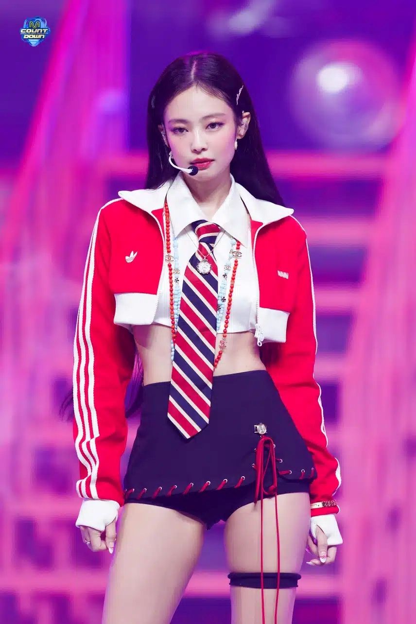 韓網公認最強6大「唱跳全能」KPOP女偶像！安俞真被讚現場超穩，志效、Jennie氣場全開！-11