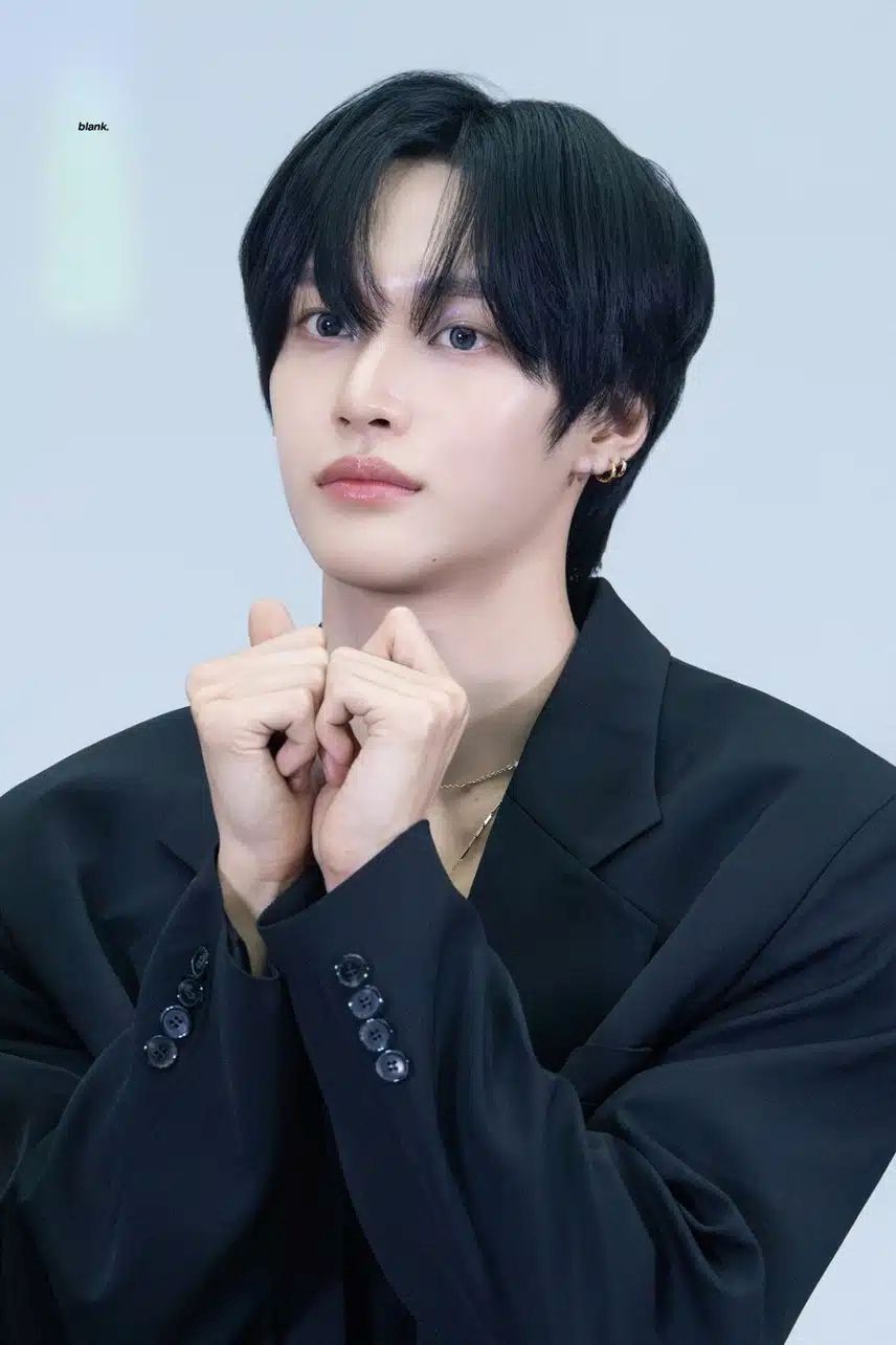 網熱議6位「清冷感神顏」KPOP男偶像！鉉辰「頹廢美」出圈，圓佑、成訓冰山王子感十足！-2