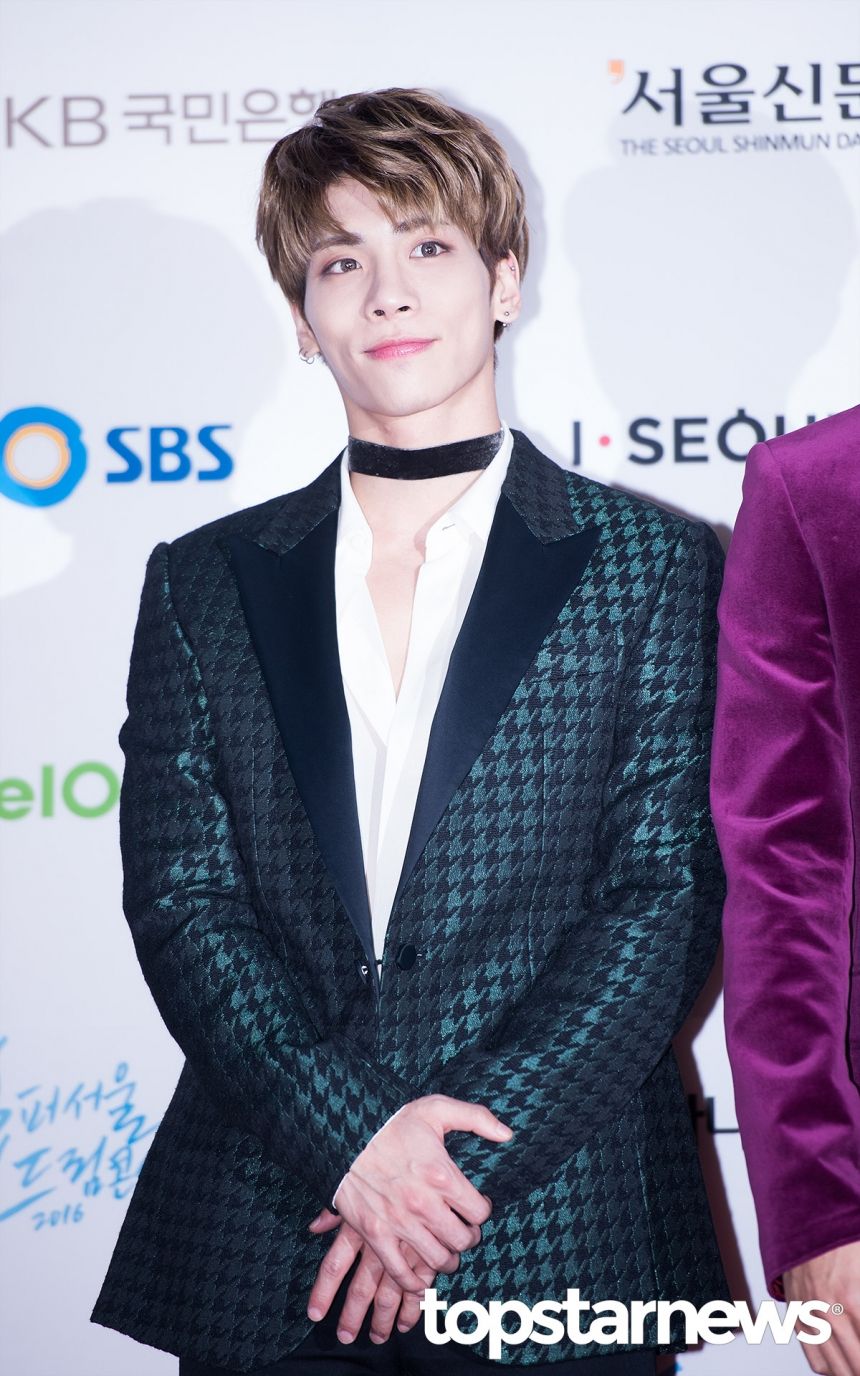 韓網熱議7位「恐龍相」KPOP男偶像！東海、元弼被點名，Anton被說是草食性恐龍！-2