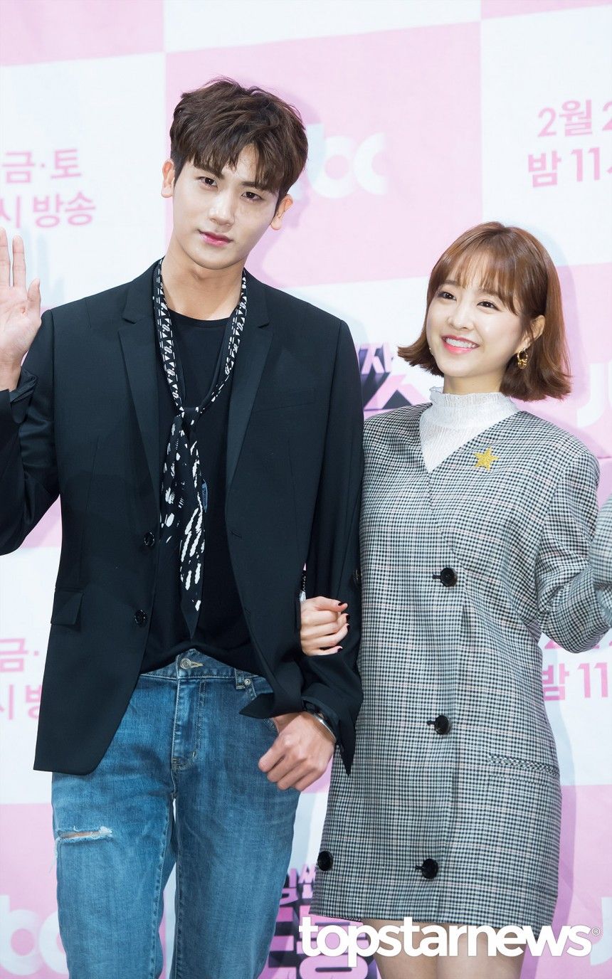 盤點7組最萌身高差韓劇CP代表！邊佑錫&IU《21世紀大君夫人》未播先轟動，金宣虎&高允貞《愛情怎麼翻譯》火花太強！-10