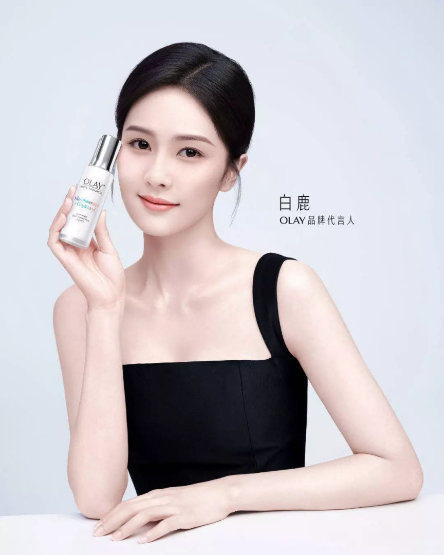 金主爸爸都愛她！白鹿歷年美妝代言盤點，被封品牌忠誠度最高陸劇小花、躍升陸娛代言費前十大藝人！-13