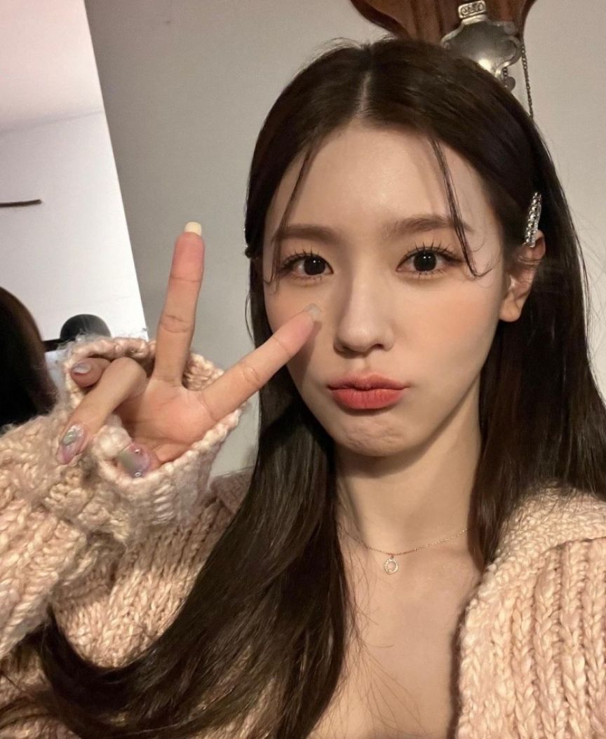 韓網票選「長相最受長輩喜愛」KPOP女偶像！Jisoo、薇娟清秀耐看，安俞真形象最討喜！-6