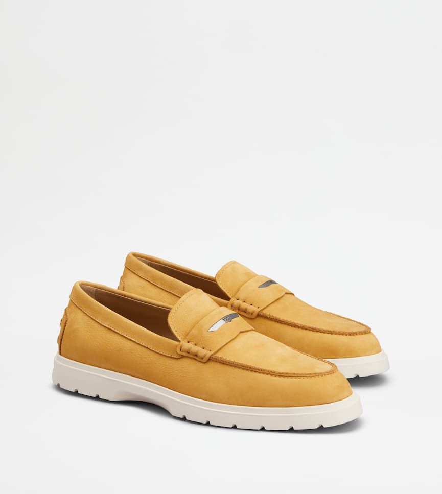 TOD’S新品太誇張！竟推出「豆豆薄底鞋」根本逼通勤族入手、豆豆鞋吊飾也可愛到爆！-16