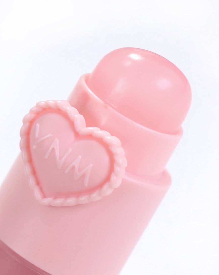 風靡韓國少女系「立體愛心唇釉」！粉嫩愛心LOGO＋自帶矽膠刷頭，可愛實用兼具，清新可愛氛圍秒狙擊心臟！-5