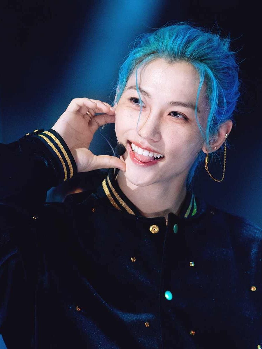 韓網評選6位音色特別的韓國男偶像！Felix「洞穴低音」一聽就上癮，然竣、Jimin柔和聲線太有魅力！-12