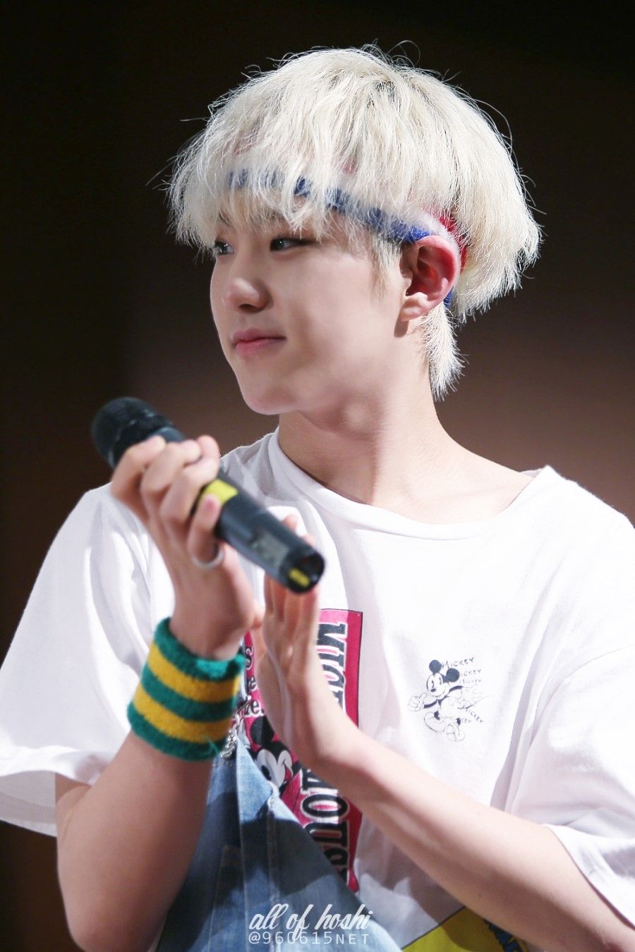 韓網熱議6位最適合「髮帶造型」的KPOP男偶像！鉉辰、V魅力爆棚，Hoshi太搶鏡！-10