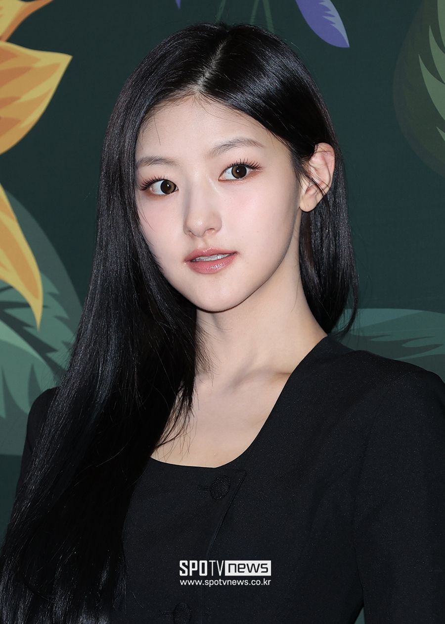 韓網評選6位五代女團顏值代表！Anna平面模特兒出身，Rora、慜柱甜美外型人氣高！-3