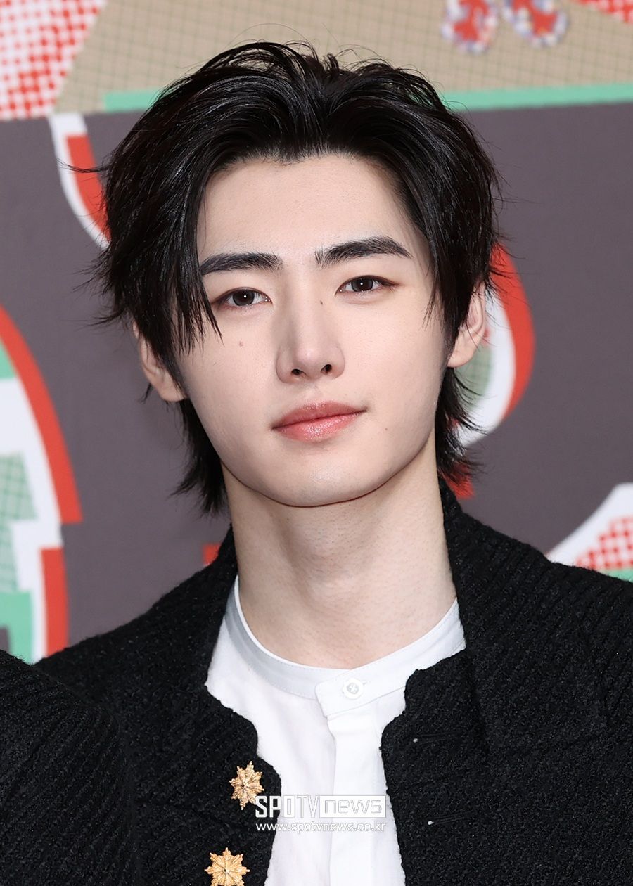 9位馬年出生的KPOP男偶像公開！元彬、成訓雙男神上榜，王奕翔話題度飆升！-7