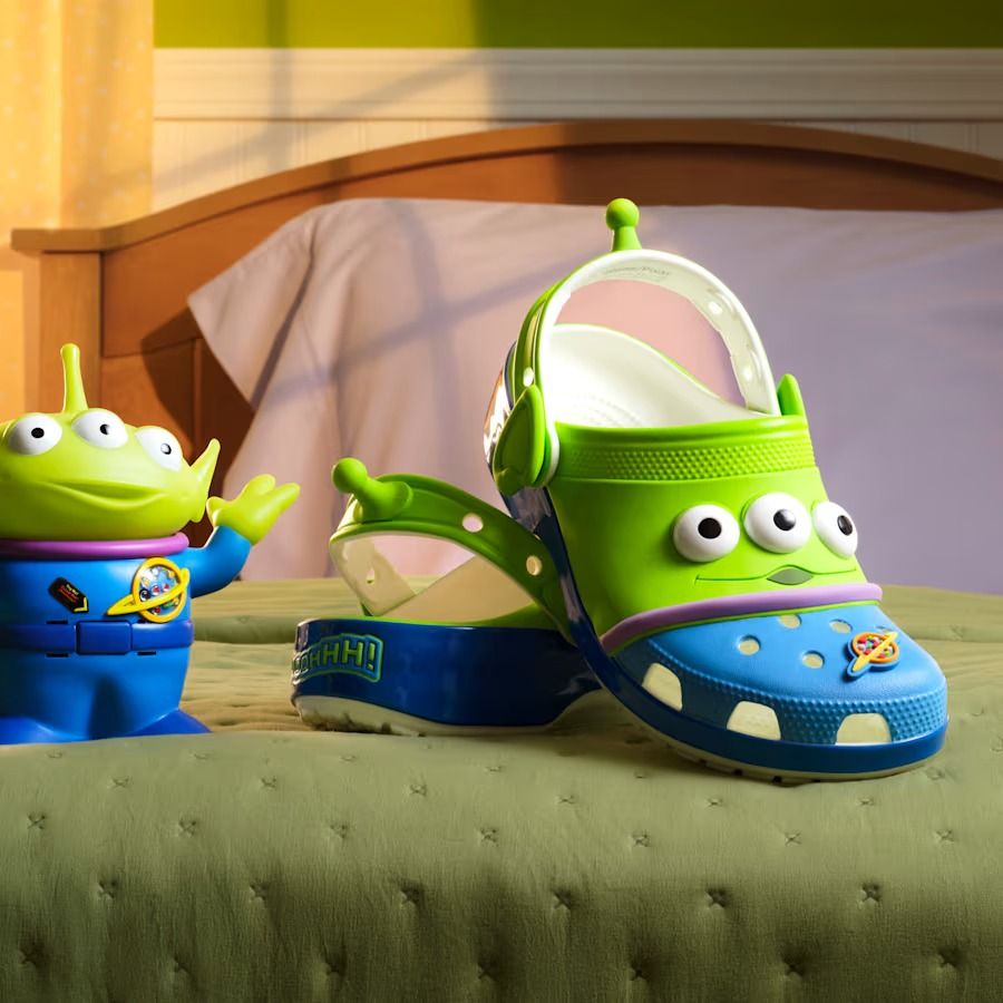 童年回憶暴擊！Crocs《玩具總動員5》聯名鞋登場！三眼怪、巴斯光年超萌登場！連翠絲牛仔靴都有！-8