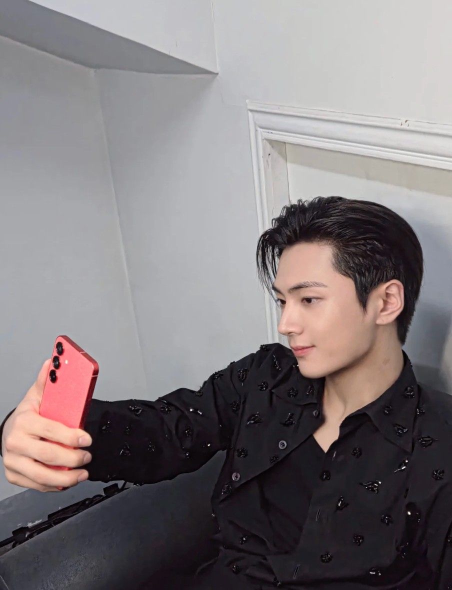 SKZ Felix、ENHYPEN禎元都愛用！Samsung S25+、S25 Ultra必買亮點、韓星同款顏色一次看！-12