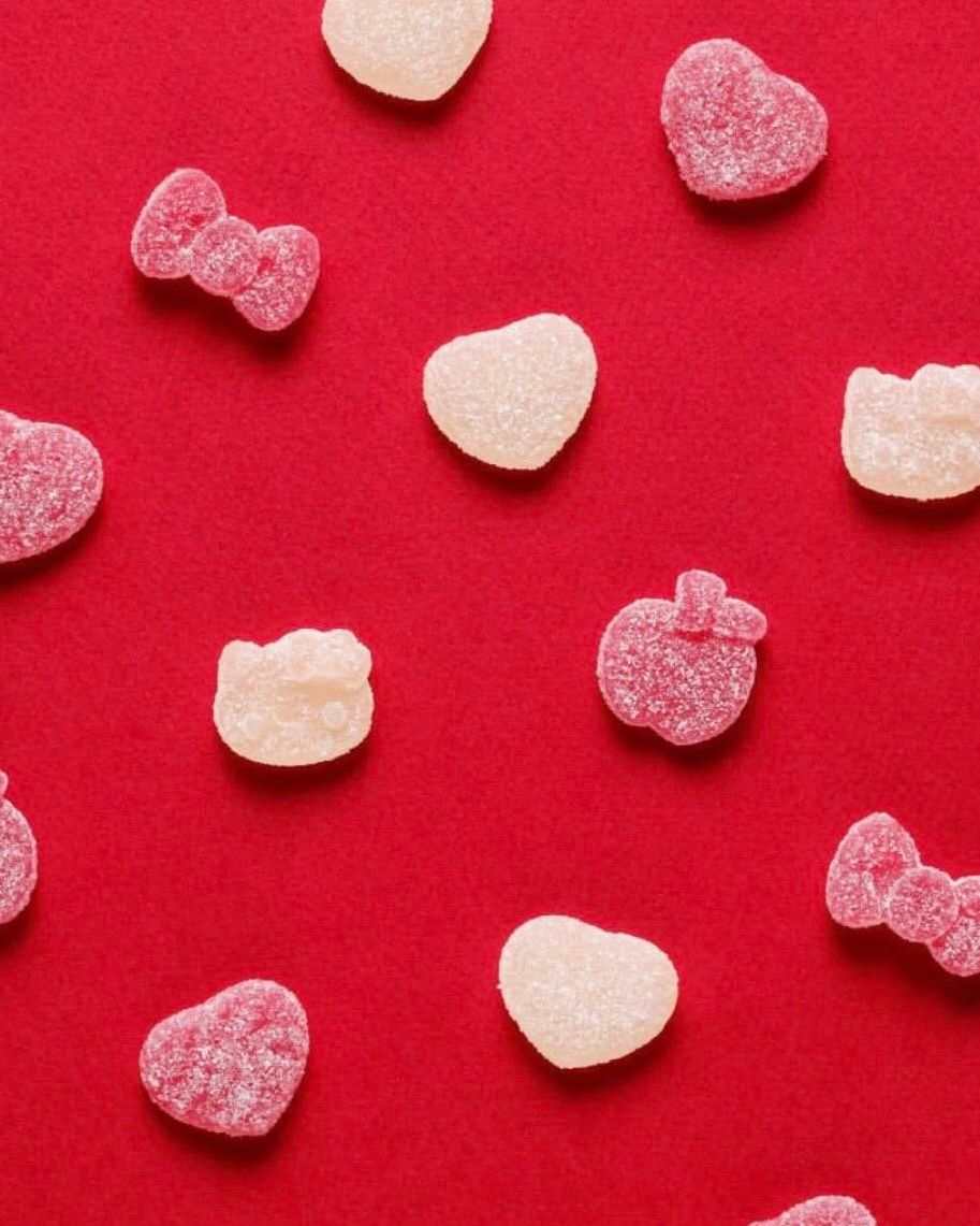 日妞社群暴動！Hello Kitty聯名Pure「蘋果口味蝴蝶結軟糖」Q到捨不得吃、這天軟萌開賣！-6