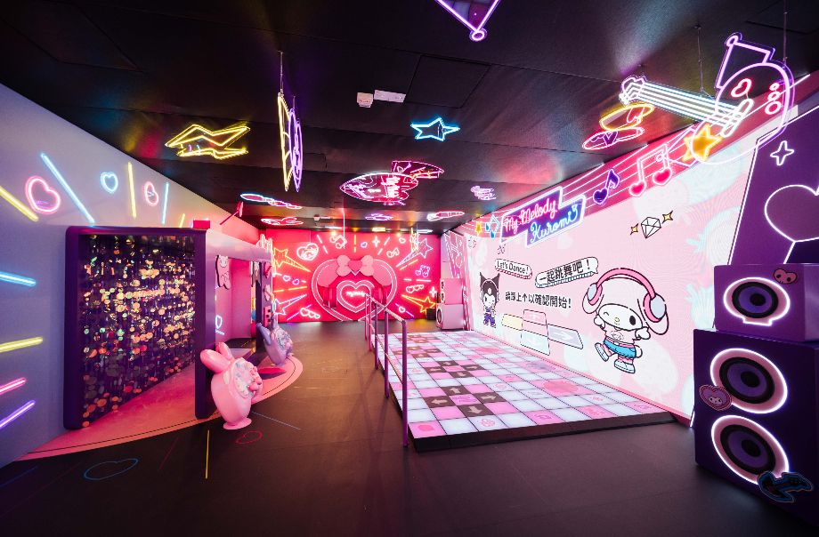 香港海洋公園跟三麗鷗聯名了！超可愛「巨大Hello Kitty貝殼珍珠」必拍、還有限定布丁狗玩偶要買！-4