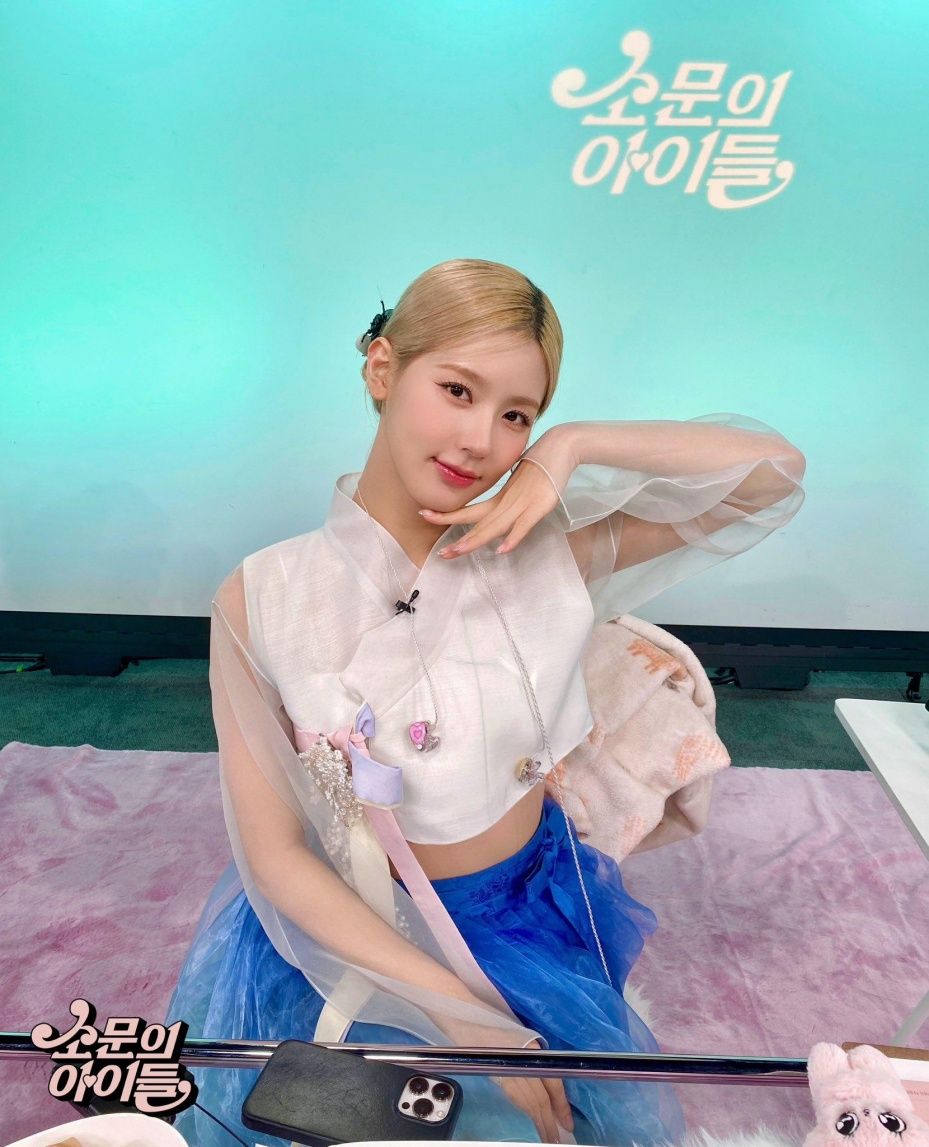 韓網瘋傳6位最美「韓服」KPOP女偶像！薇娟、Sullyoon古典氣質滿分，張員瑛美到像古代公主！-2