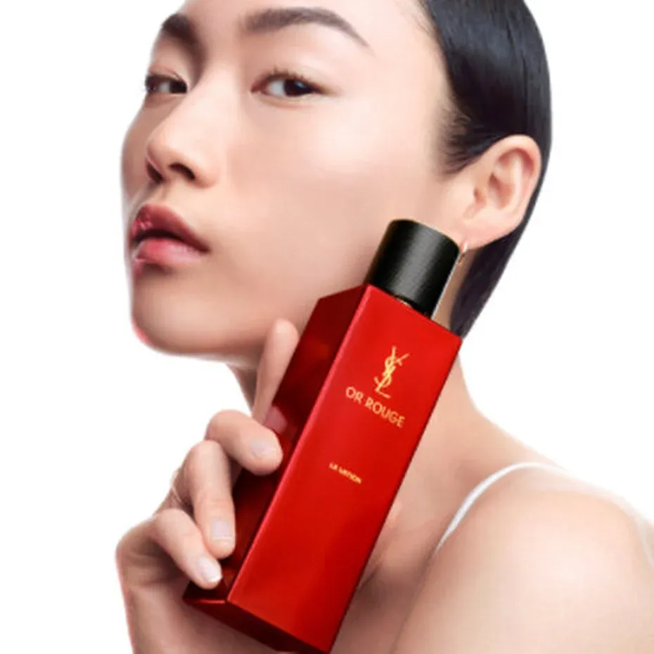 2026 YSL週年慶必買！ROSÉ、KAI同款愛心香氛護手霜買就送掛飾，巨型唇萃快閃14櫃、官網單品95折！-13