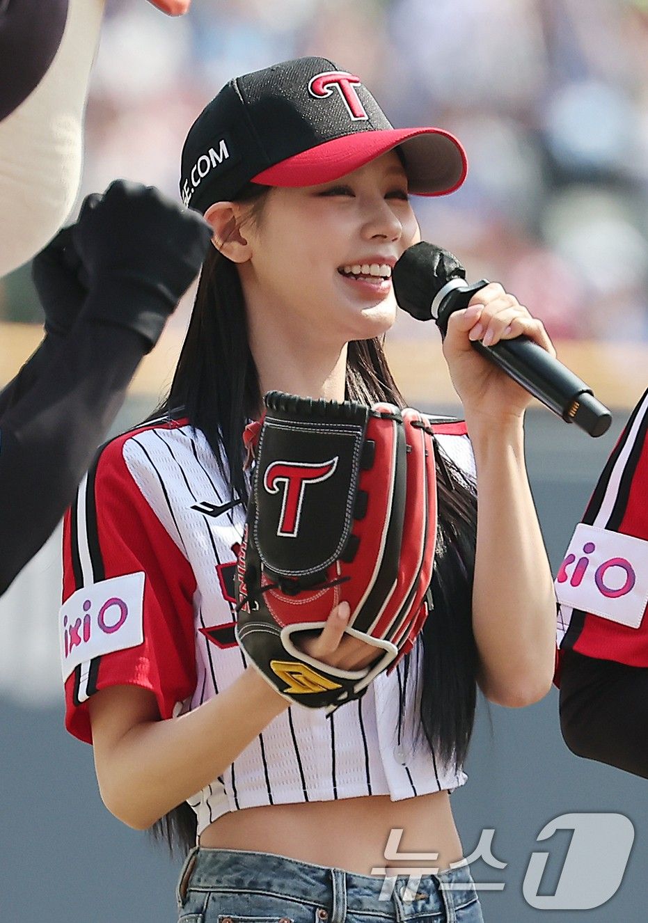 盤點7位出名的棒球狂粉KPOP偶像！昇玟、車銀優都上榜，Winter最愛是這隊！-11