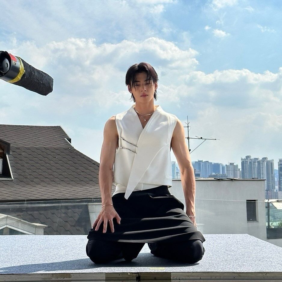 2023韓網票選身材比例最完美的男偶像TOP8！車銀優排第三，冠軍腿長超不科學！-13