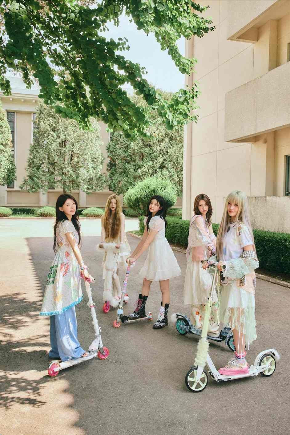 2024下半年韓星回歸髮型解析！Jennie捲髮超顯瘦、秋冬必染Jisoo同款蜜糖香檳棕！-13