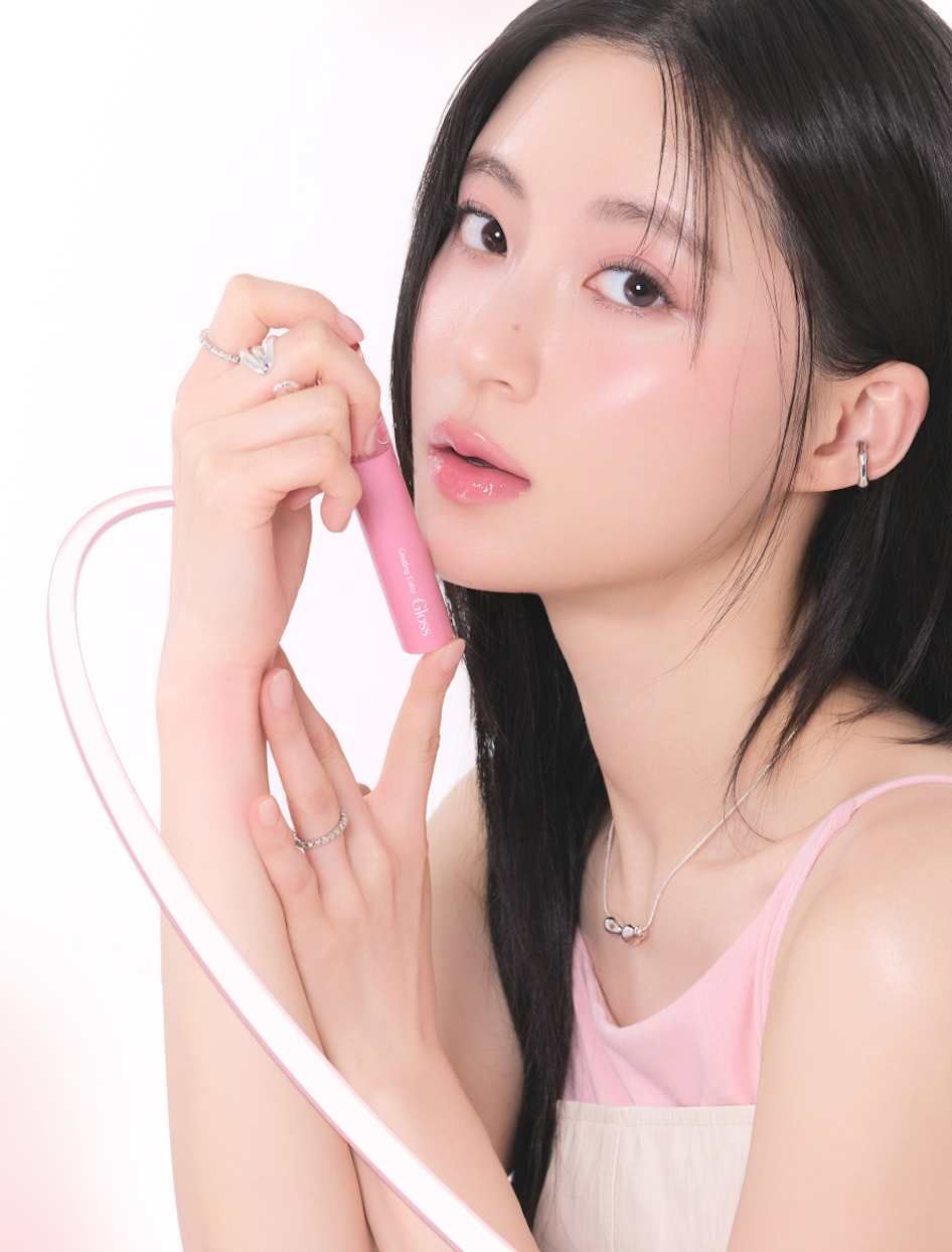 rom&nd官宣ILLIT沅禧為全新代言人！首度解鎖美妝資源，「Wonhee Pick」裸色唇蜜將上市、開賣時間一次看！-12