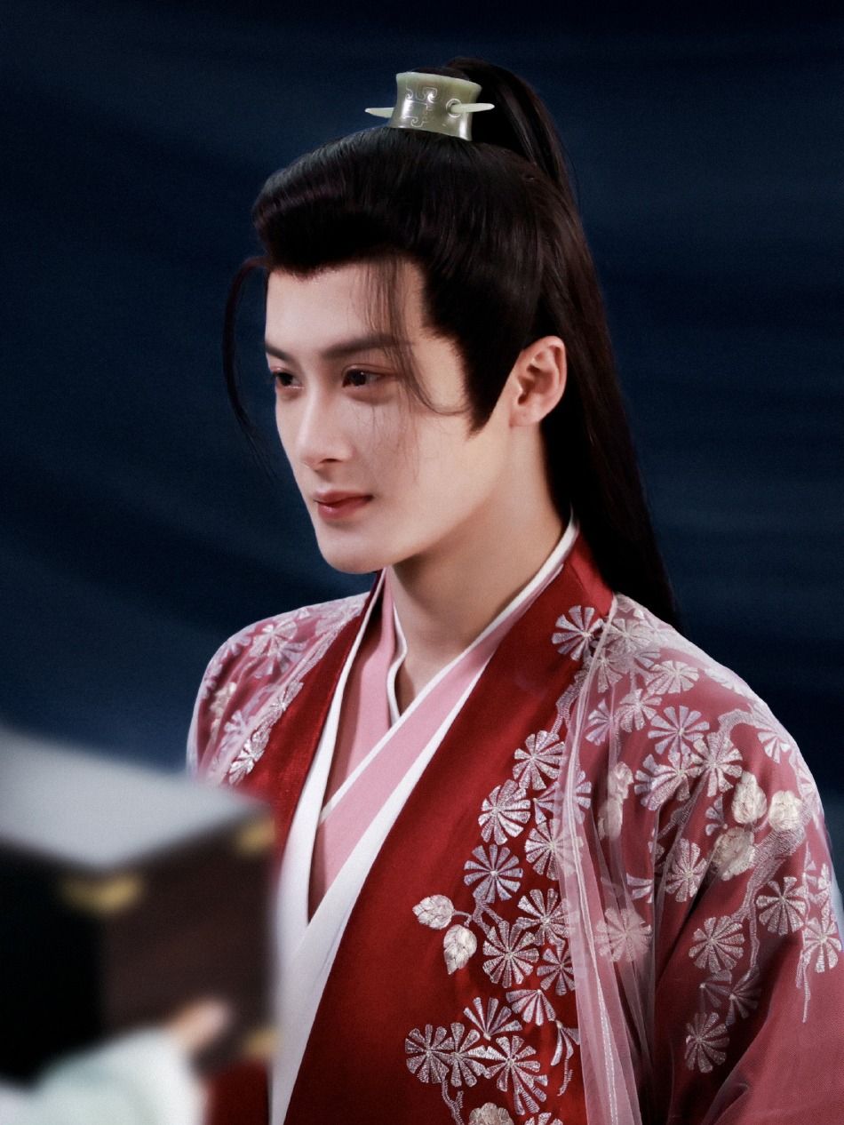 2023網評8位「又蘇又欲」陸劇男星！檀健次、鄧為自帶張力，王鶴棣霸氣會撩，蘇感最強是他！-3