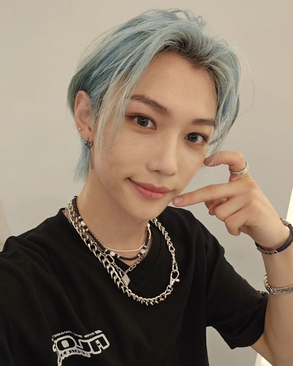 精靈王子Stray Kids Felix「慵懶頹廢美」私服反差魅力，說是人間LV一點都不誇張！-13