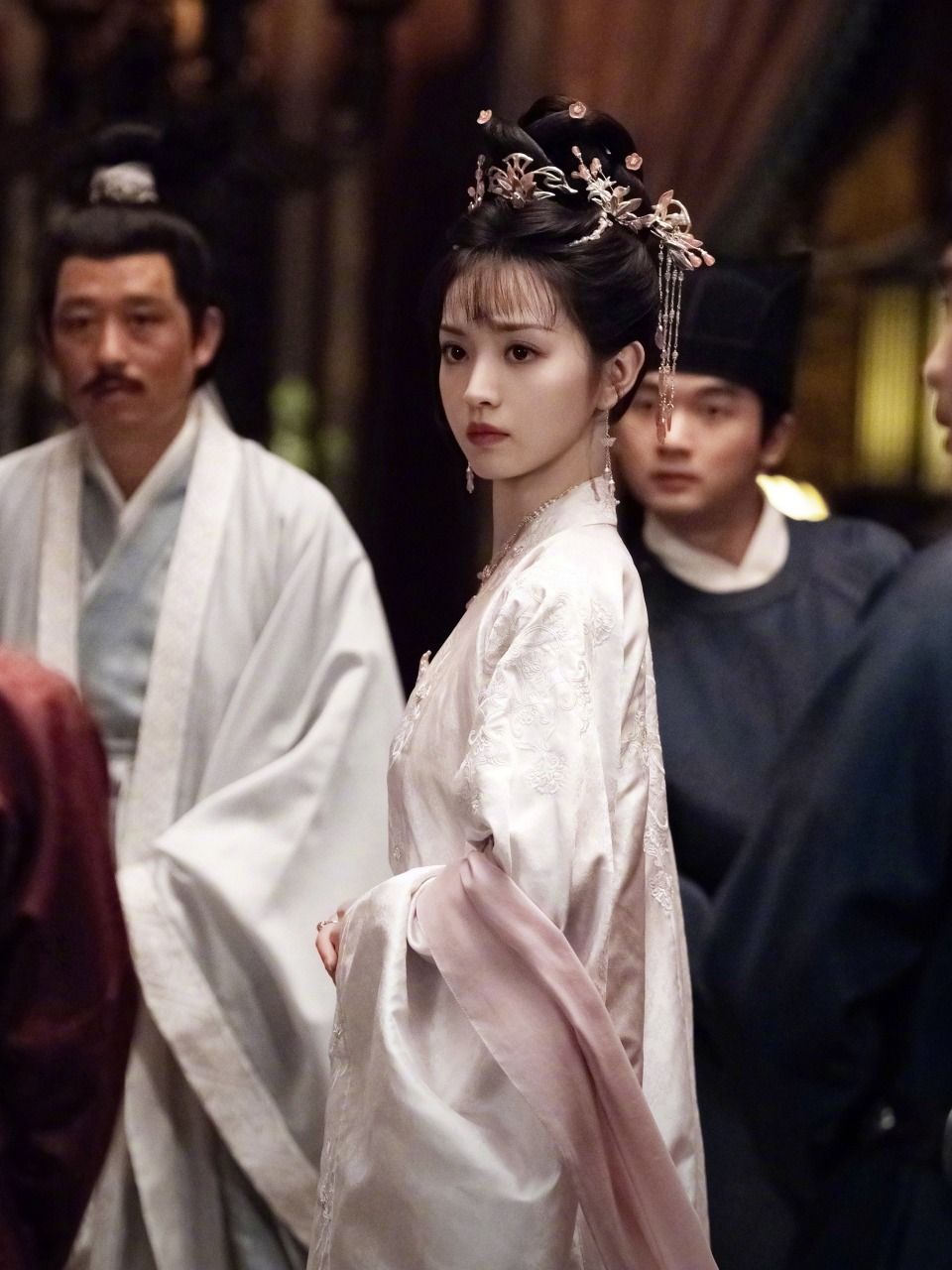網評2024待播古裝劇女主妝造排行TOP8！白鹿新劇狂秀16套造型，趙麗穎又美又颯，打敗眾女星奪冠的是回歸的她！-4