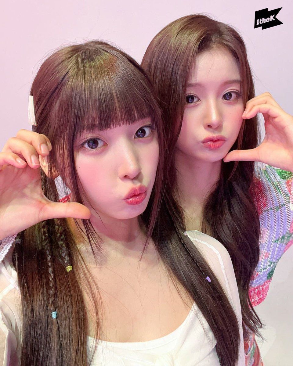 韓網熱議6對看起來像甜蜜小情侶的女團CP組合！Karina、Winter貼臉自拍封神，Sana愛突襲偷親子瑜！-12