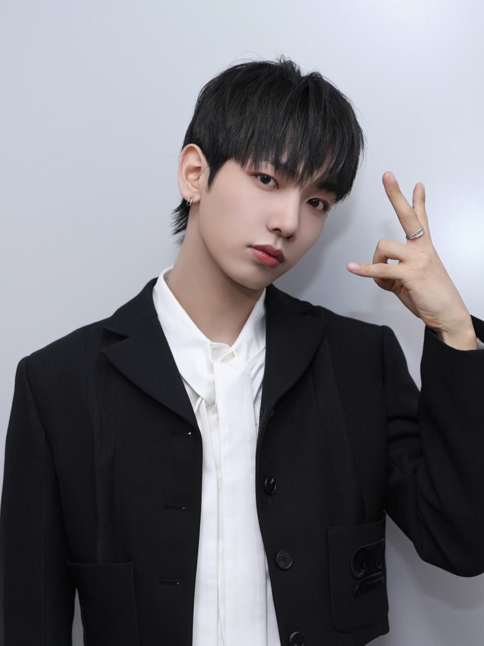 韓網熱議7位五代韓國男團顏值代表！RIIZE元彬、TWS申惟都上榜，新一代「臉蛋天才」是他！-9