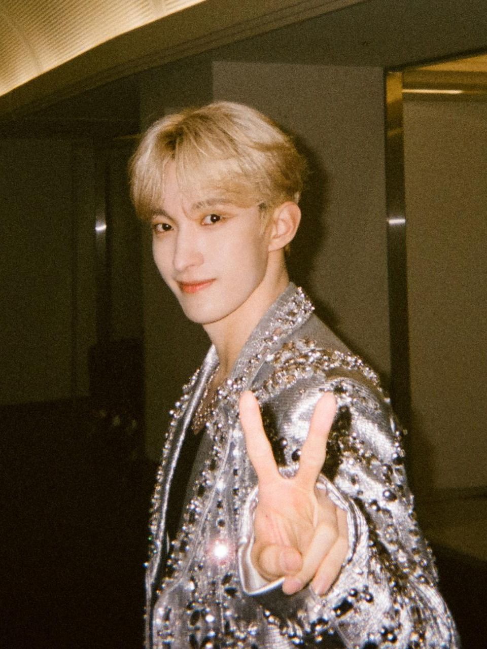 韓網熱議6位性格超F的男偶像！Hoshi上節目感性爆哭，善禹全團唯一F人，沒想到「她」也是F人格！-13