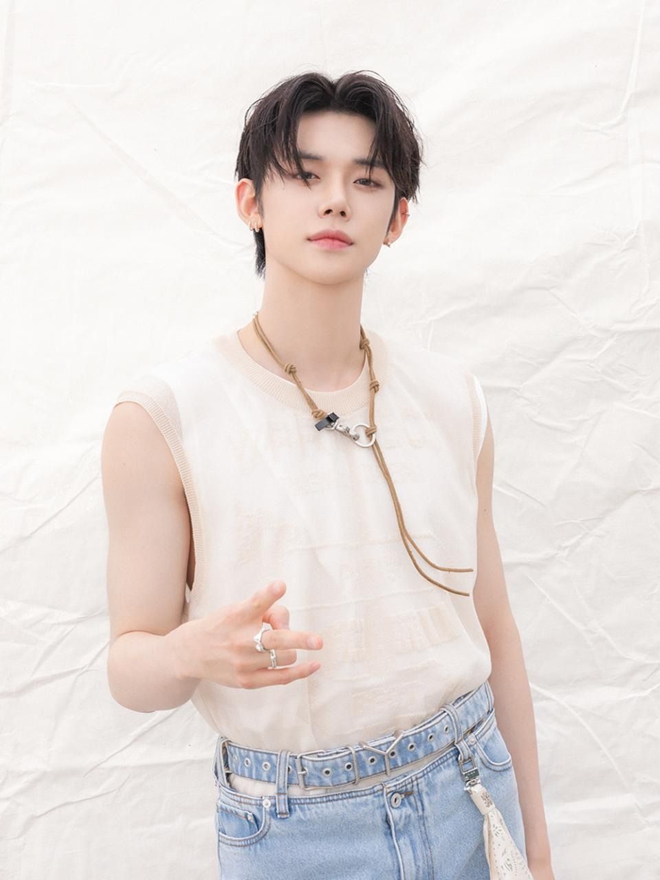 韓網公認7位超會跳女團舞的男偶像！然竣、彰彬反差感十足，DK完美翻跳BP神曲，這兩位二代團成員太會放電！-2