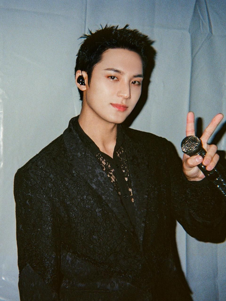 韓網熱評選7位可愛與性感魅力兼具的男偶像！Jin、明宰鉉都上榜，珉奎私下超愛撒嬌！-3