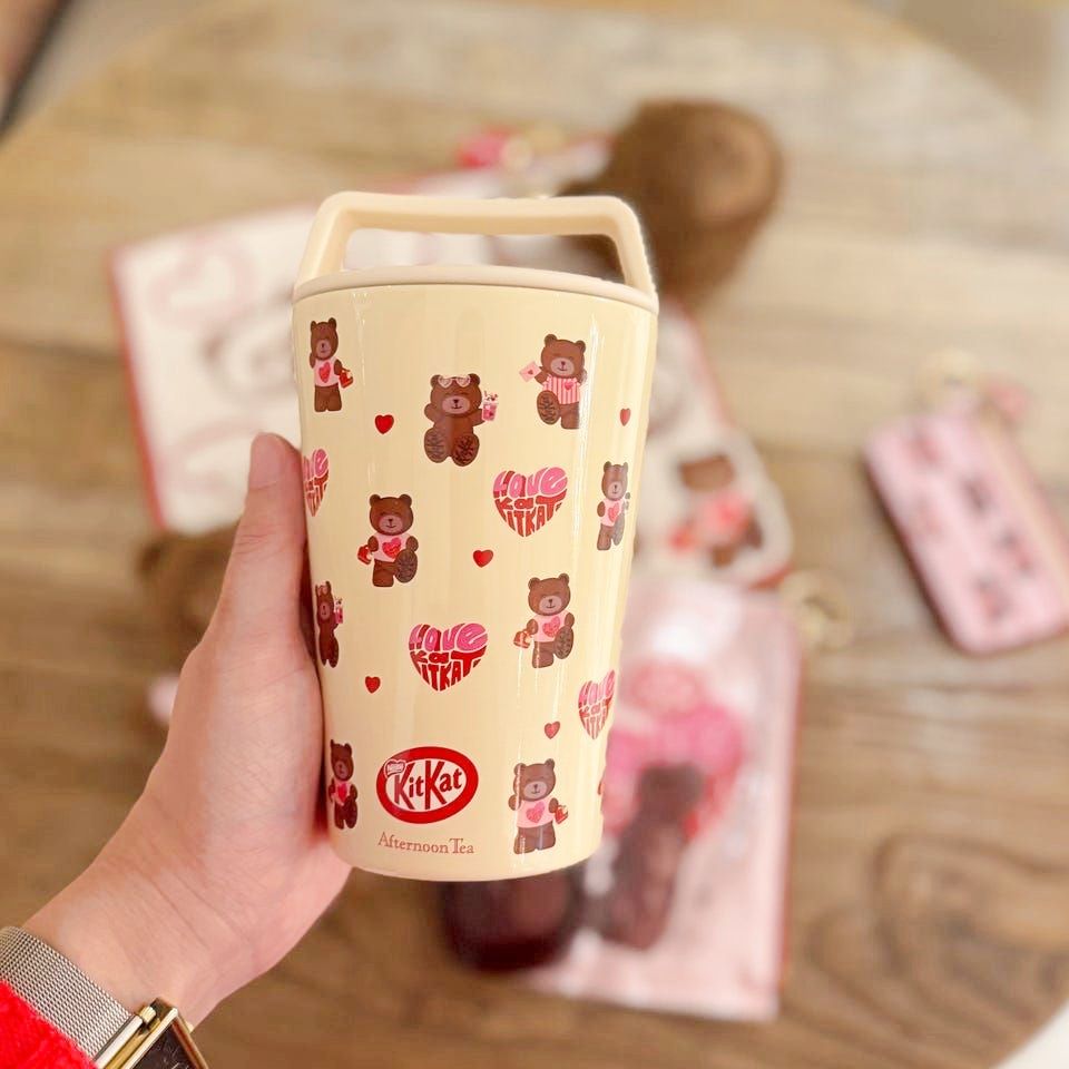 2026情人節禮物就送這個！超呆萌「Kitkat愛心巧克力小熊絨毛玩偶、熊熊馬克杯」日妞都狂搶！-13