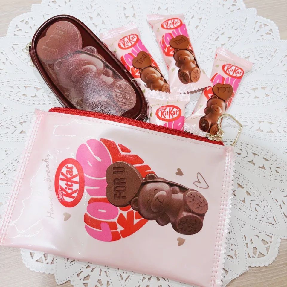 2026情人節禮物就送這個！超呆萌「Kitkat愛心巧克力小熊絨毛玩偶、熊熊馬克杯」日妞都狂搶！-11