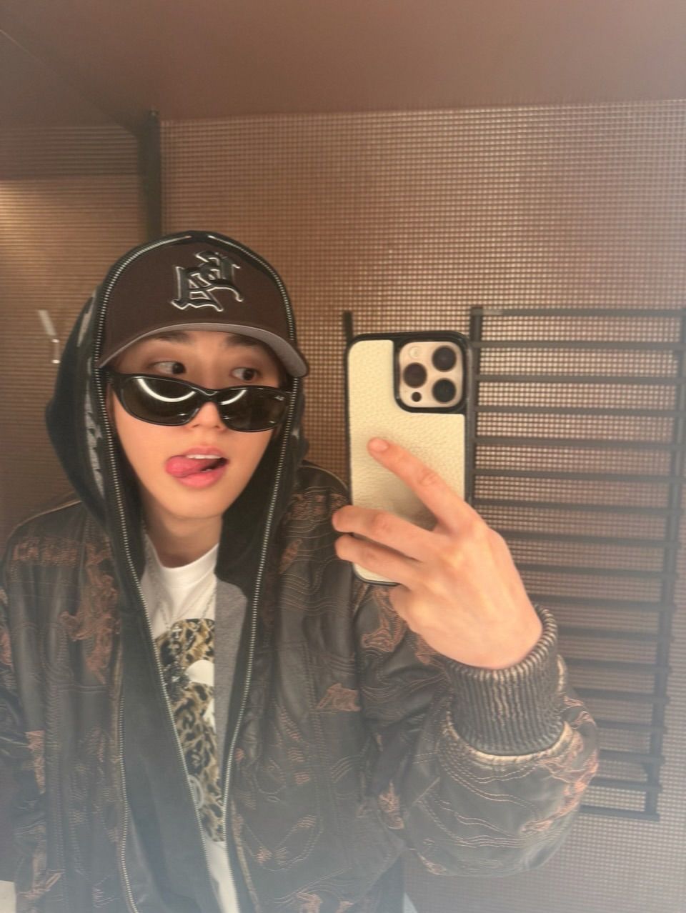 韓網熱議7位IG帳號名有趣的KPOP偶像！j-hope取名意義太暖心，HAN、勝寛ID超有哏-7