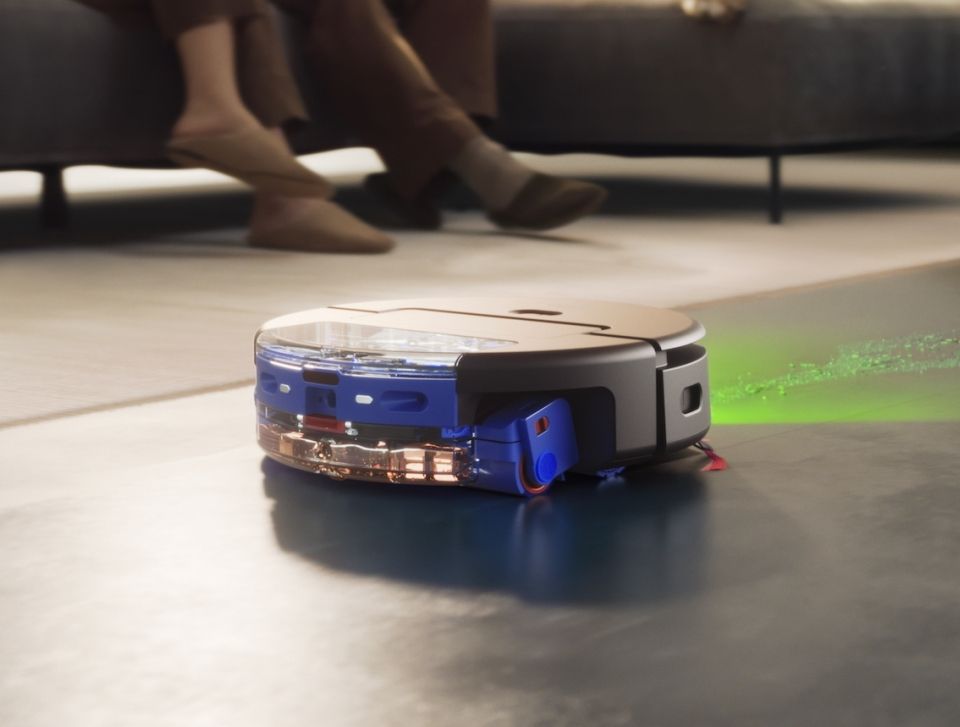 「人間天使」朴寶劍驚喜成為Dyson品牌大使！抱狗狗入鏡廣告帥翻、同款掃拖機器人必買亮點一次看！-10