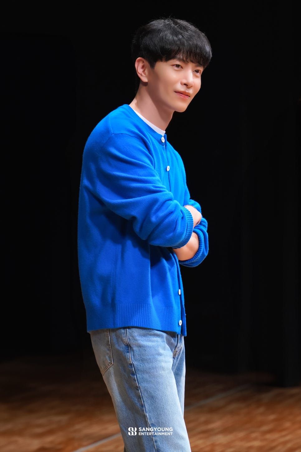 韓網熱議6位「恐龍相」男星代表！孔劉被受封「始祖」，東海、金宇彬魅力十足！-11