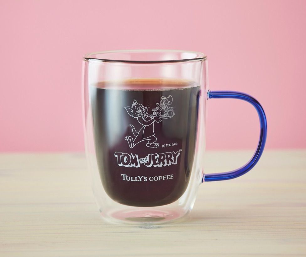 日本Tully's Coffee跟湯姆貓與傑利鼠聯名了！Q翻大臉絨毛杯套、限定必喝櫻花奶油拿鐵都好誘人！-11